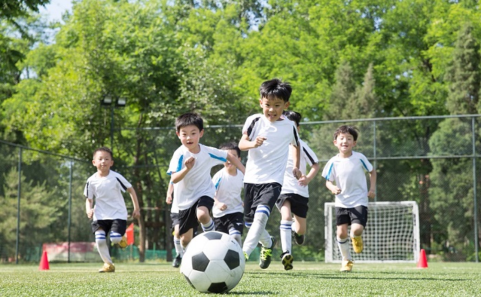 蘭州足球培訓學校：孩子幾歲開始學足球比較好？